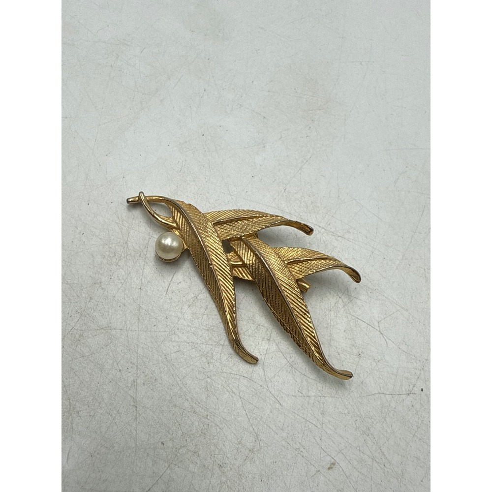 Vintage Gold Tone Leaf Brooch Faux Pearl Textured Layered Botanical Pin